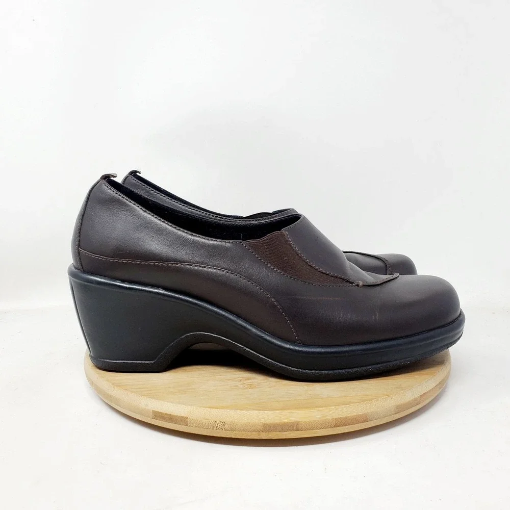 Dansko Shoes Womens 38 Brown Leather Slip On Loafer Wedge‎ Y2K Academia Retro